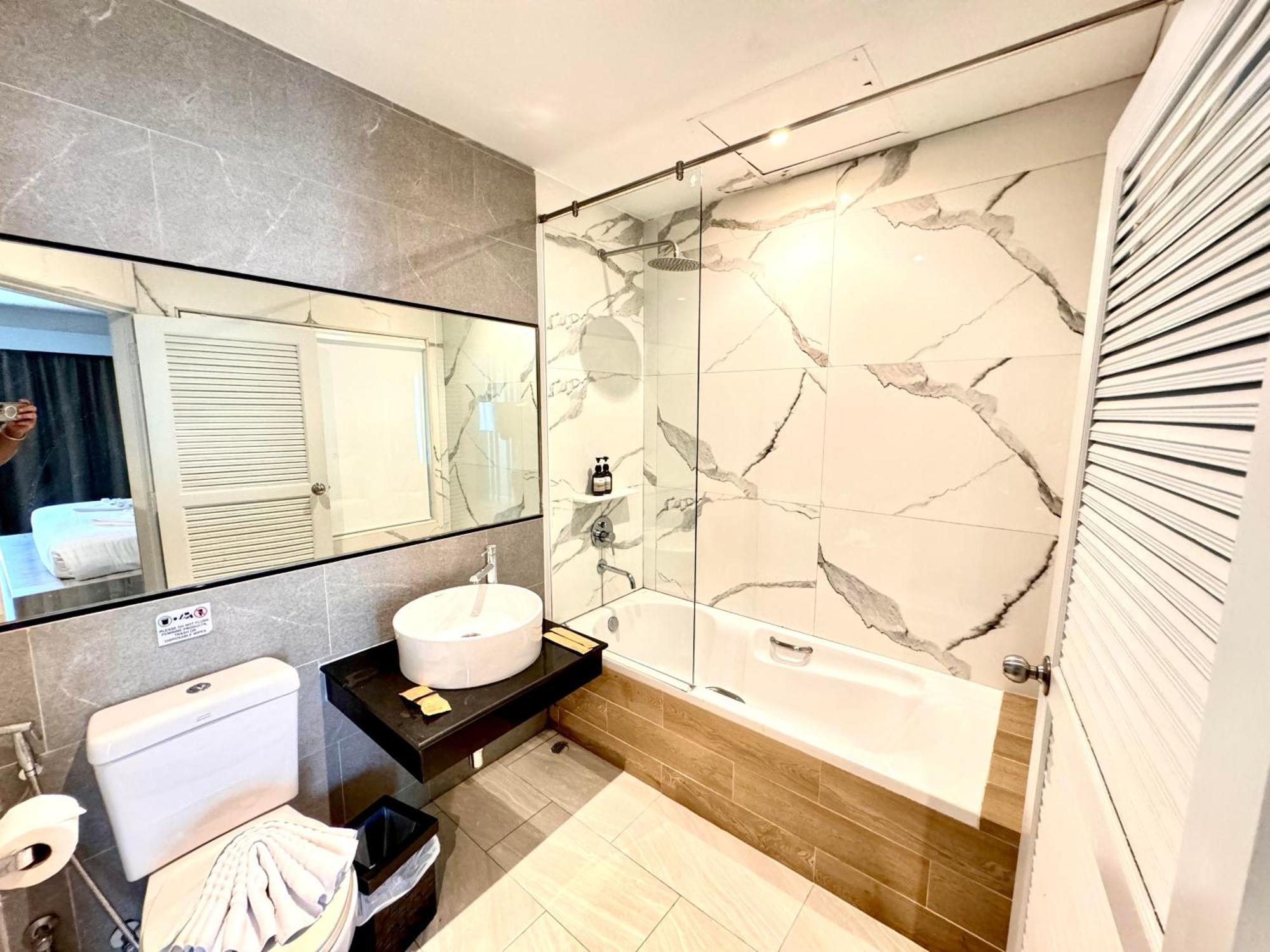 De Coze Hotel Patong Ngoại thất bức ảnh