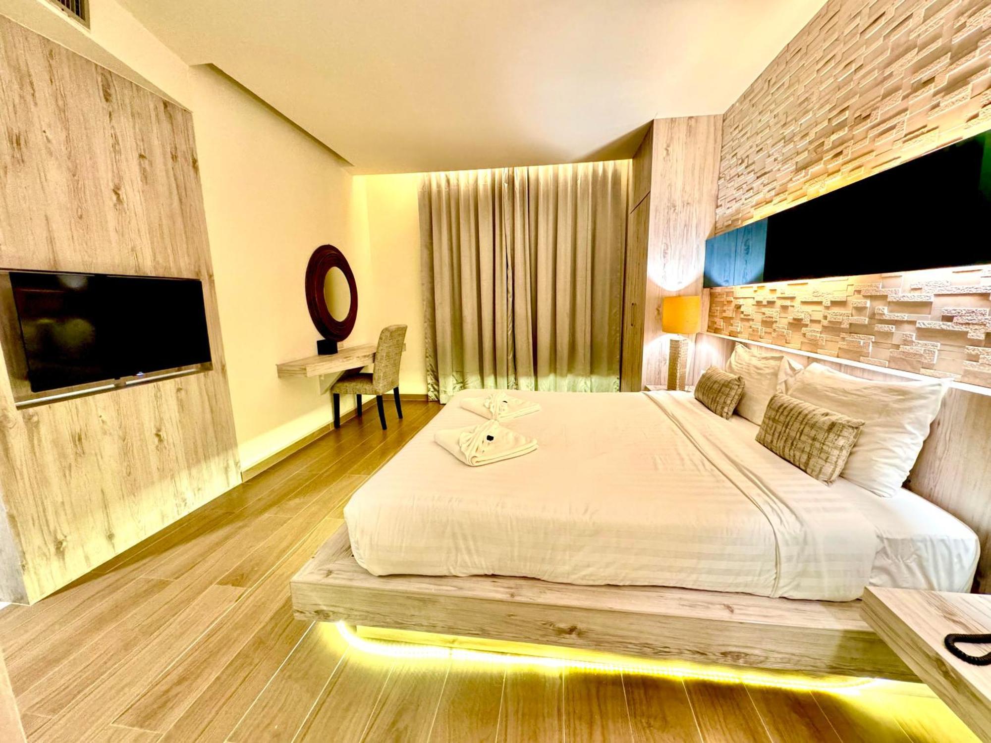 De Coze Hotel Patong Ngoại thất bức ảnh